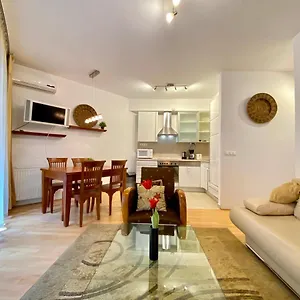 Downtown Vibe-kiraly Ii Apts W Private Balcony Appartamento Budapest